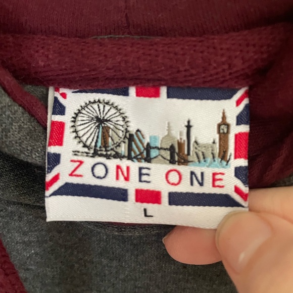 Zone One Hoodie Gray London England Flag women’s size Large pullover cozy - Picture 3 of 7